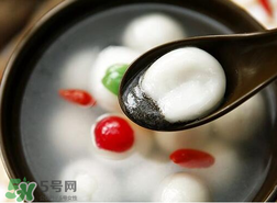 元宵為什么會(huì)裂開(kāi)？怎么煮元宵不容易裂開(kāi)？