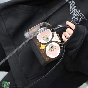 lv2017情人節(jié)限量包包多少錢(qián)？lv2017情人節(jié)愛(ài)情鳥(niǎo)小雞包價(jià)格