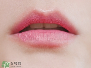 植村秀豆沙色口紅色號(hào)是幾號(hào)色？植村秀豆沙色口紅試色