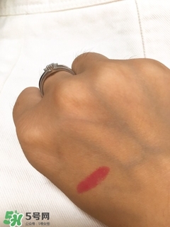 香奈兒細(xì)管coco216多少錢？香奈兒細(xì)管口紅216試色