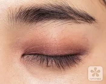 豆沙色眼影怎么畫(huà)？豆沙色眼影畫(huà)法
