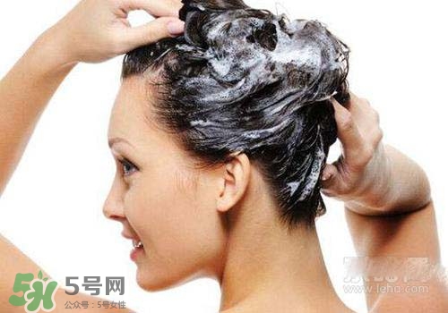 染發(fā)前可以洗頭嗎？染發(fā)前洗頭好還是不洗頭好？