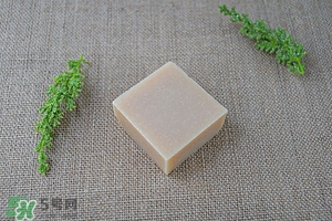 手工皂洗臉好嗎？手工皂和洗面奶哪個(gè)好？