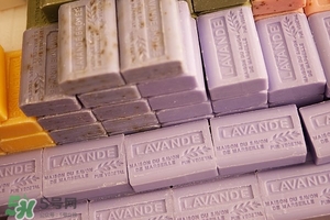 手工皂洗臉好嗎？手工皂和洗面奶哪個(gè)好？