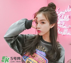 半扎丸子燙發(fā)圖片 丸子頭半扎發(fā)圖片 半扎丸子燙發(fā)圖片 丸子頭半扎發(fā)圖片