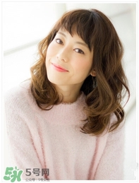 中長(zhǎng)卷發(fā)圖片2017款 中長(zhǎng)卷發(fā)發(fā)型圖片2017