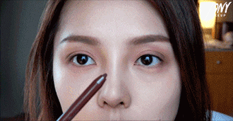 豆沙色眼影怎么畫(huà)？豆沙色眼影畫(huà)法