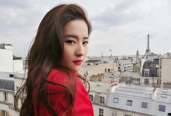 極光紅是什么顏色？極光紅口紅試色