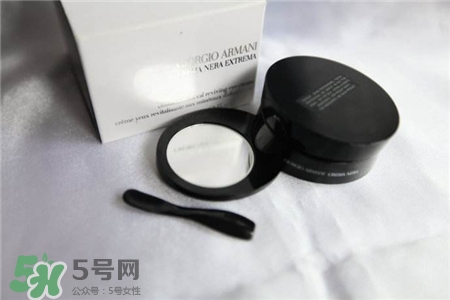 Armani阿瑪尼眼霜怎么用?阿瑪尼黑鑰匙眼霜使用方法 Armani阿瑪尼眼霜怎么用?阿瑪尼黑鑰匙眼霜使用方法