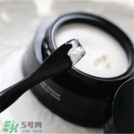 Armani阿瑪尼眼霜多少錢?阿瑪尼眼霜專柜價格 Armani阿瑪尼眼霜多少錢?阿瑪尼眼霜專柜價格