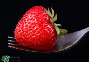 寶寶吃草莓會過敏嗎？寶寶吃草莓過敏怎么辦？