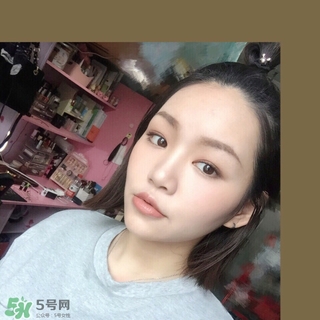 mac唇膏奶茶色是幾號(hào)？mac唇膏mocha試色