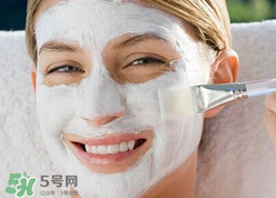 蛋黃面膜好還是蛋清好？蛋黃面膜和蛋清面膜有什么區(qū)別