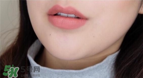 Hudabeauty4色唇釉套裝色號(hào) Huda beauty4色唇釉套裝試色 Hudabeauty4色唇釉套裝色號(hào) Huda beauty4色唇釉套裝試色