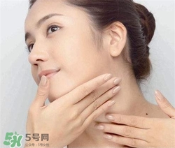 嬌韻詩(shī)頸霜怎么用？嬌韻詩(shī)頸霜按摩手法