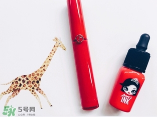 涂唇釉嘴唇干是怎么回事？涂唇釉嘴唇干怎么辦？