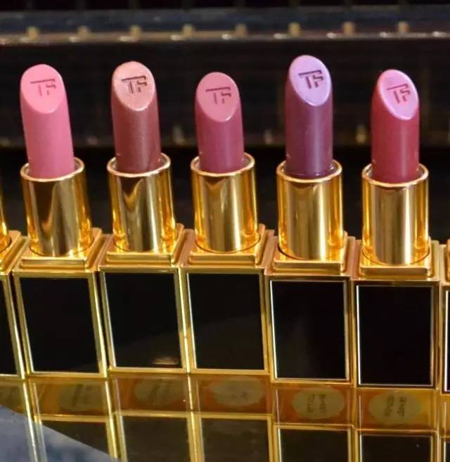 tom ford和迪奧哪個好？tom ford口紅和dior口紅哪個好？