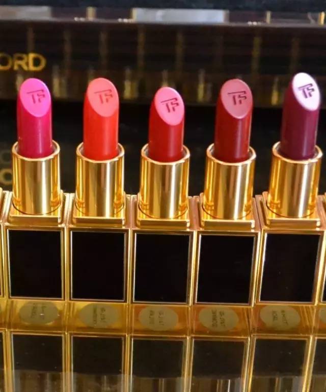 tom ford和迪奧哪個好？tom ford口紅和dior口紅哪個好？