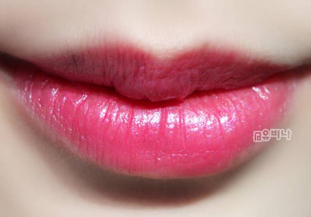 tom ford和迪奧哪個好？tom ford口紅和dior口紅哪個好？