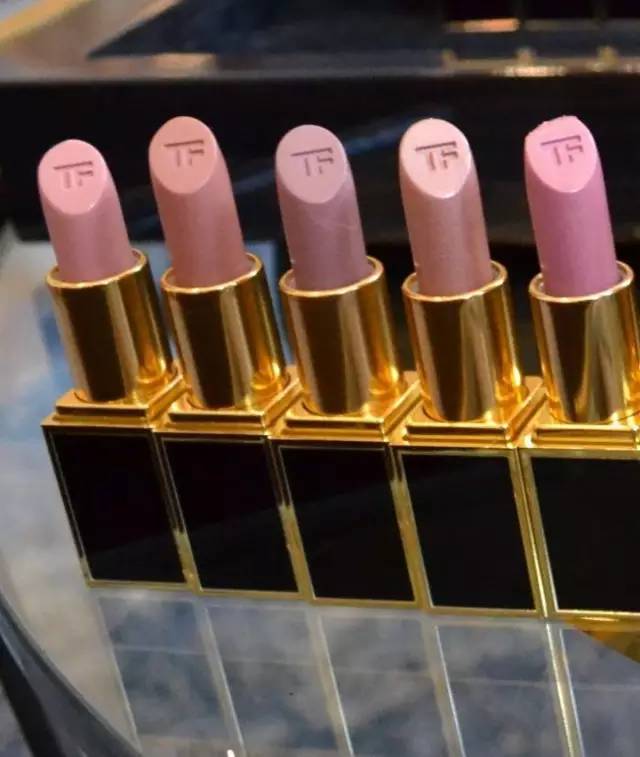 tom ford和迪奧哪個好？tom ford口紅和dior口紅哪個好？