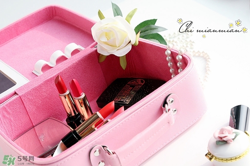 蘭蔻菁純唇膏怎么打開？蘭蔻口紅蓋子怎么打開？