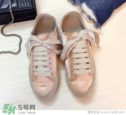 3月份穿什么鞋子？三月份穿什么鞋？