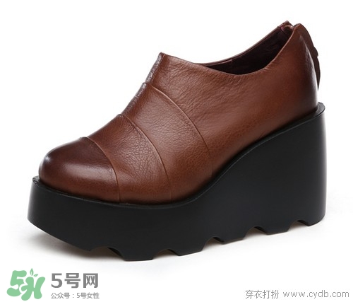 3月份穿什么鞋子？三月份穿什么鞋？