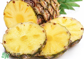 鳳梨吃之前用鹽水泡嗎？鳳梨為什么要用鹽水泡？