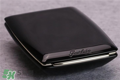 嬌蘭金鉆粉餅好用嗎？嬌蘭金鉆粉餅怎么樣？