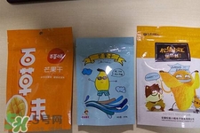 百草味和良品鋪?zhàn)幽膫€(gè)好？百草味和良品鋪?zhàn)訉?duì)比