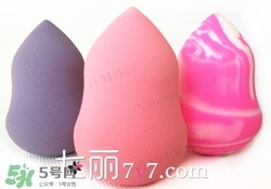 粉底液會(huì)浮粉是怎么回事？粉底液浮粉的原因