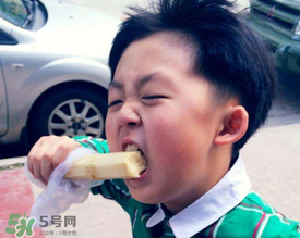 拉肚子可以吃甘蔗嗎？寶寶拉肚子能吃甘蔗嗎？