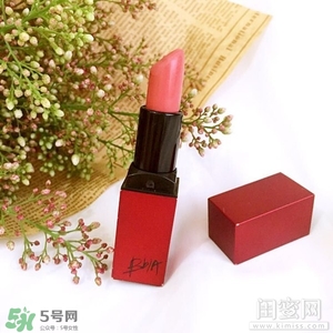 煙熏玫瑰色適合什么膚色？煙熏玫瑰色口紅適合黃皮嗎？