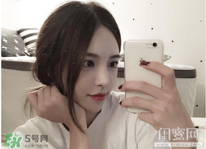 煙熏玫瑰色適合什么膚色？煙熏玫瑰色口紅適合黃皮嗎？