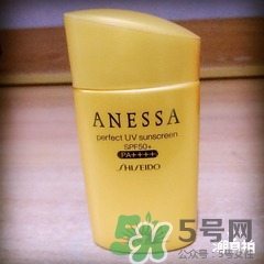 安耐曬金瓶是水狀的嗎 安耐曬金瓶是物理防曬還是化學防曬