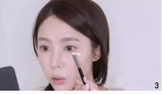 干玫瑰色妝容怎么化？干玫瑰色妝容畫(huà)法步驟