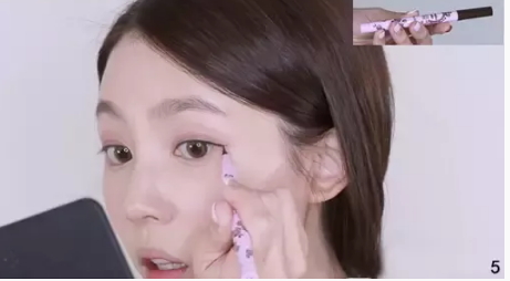 干玫瑰色妝容怎么化？干玫瑰色妝容畫(huà)法步驟