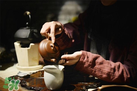 紫砂壺怎么養(yǎng)？紫砂壺怎么養(yǎng)才亮？