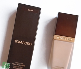 tom ford粉底液方和圓哪個(gè)好？tom ford粉底液方管圓管區(qū)別