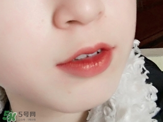 磚紅色和豆沙色的區(qū)別 磚紅色和豆沙色哪個(gè)好看？