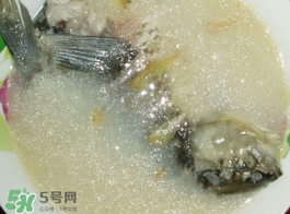 鯽魚湯怎么做才白？鯽魚湯怎么熬成奶白色？