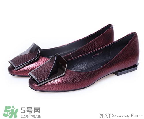 4月份穿什么鞋子？四月份鞋子搭配