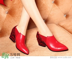 4月份穿什么鞋子？四月份鞋子搭配