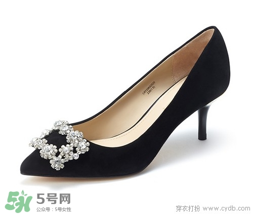 4月份穿什么鞋子？四月份鞋子搭配