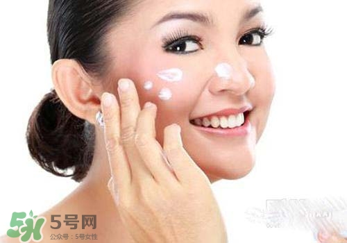 補(bǔ)水霜可以晚上用嗎？補(bǔ)水霜晚上怎么用？