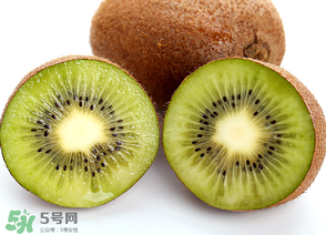 獼猴桃有點(diǎn)硬可以吃嗎？獼猴桃有點(diǎn)硬怎么吃？