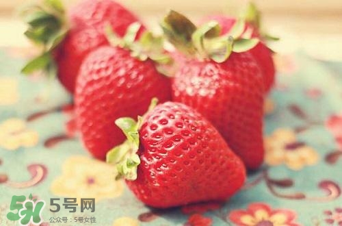 吃草莓大便會(huì)變紅嗎？吃草莓大便變紅是怎么回事？