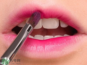 櫻花粉是什么顏色？櫻花粉口紅試色