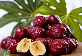 紅棗發(fā)白可以吃嗎？紅棗表面發(fā)白是發(fā)霉嗎？