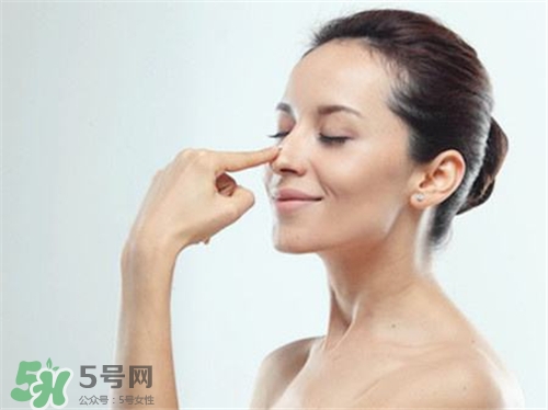 假體隆鼻多久可以化妝？假體隆鼻多久可以敷面膜？